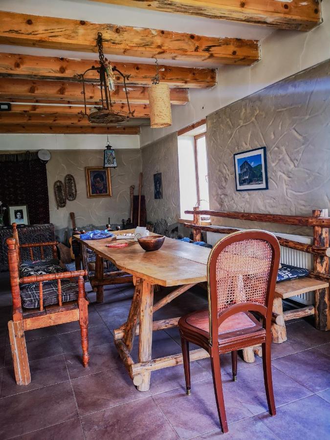 Gurski Guesthouse Местія Екстер'єр фото